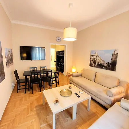 Grand In Parliament Square Apartment Athens