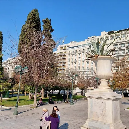 Apartment Grand In Parliament Square *
