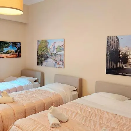 Apartment Grand In Parliament Square *